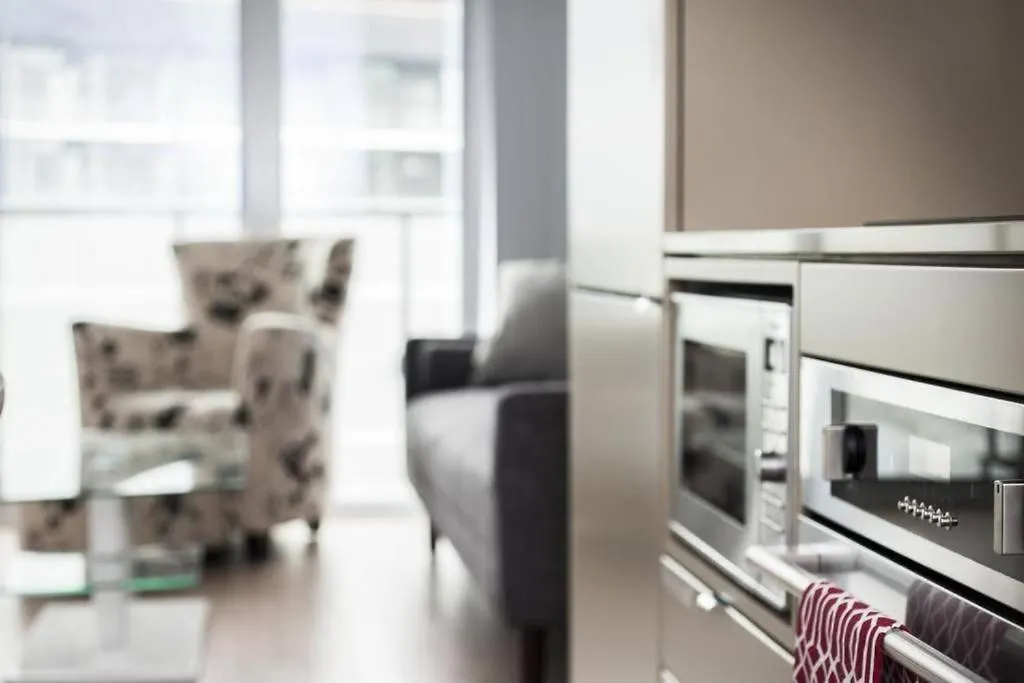 The Pinnacle Suites - Downtown Toronto Entertainment District