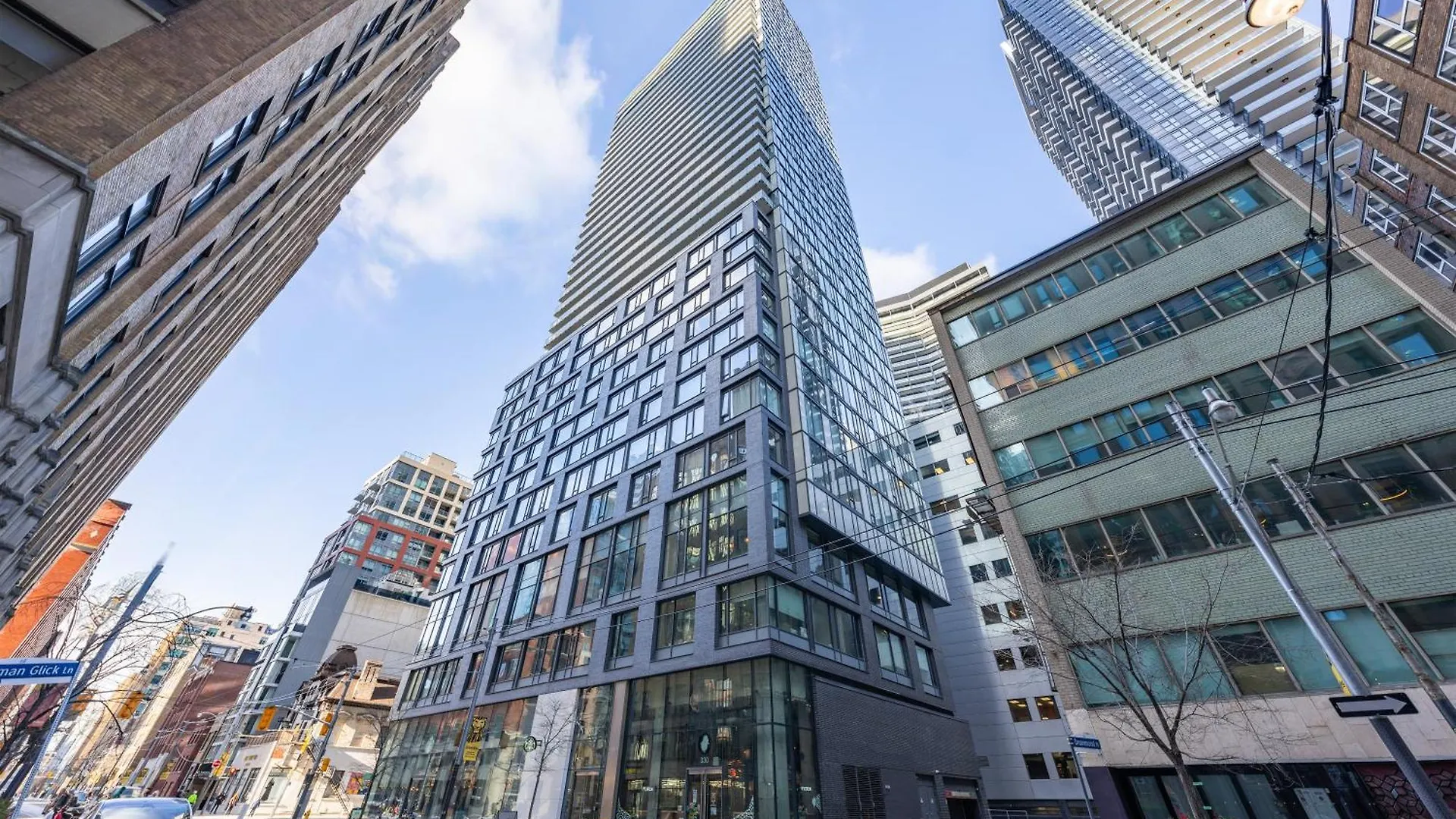 The Pinnacle Suites - Downtown Toronto Entertainment District 0*,  Canada